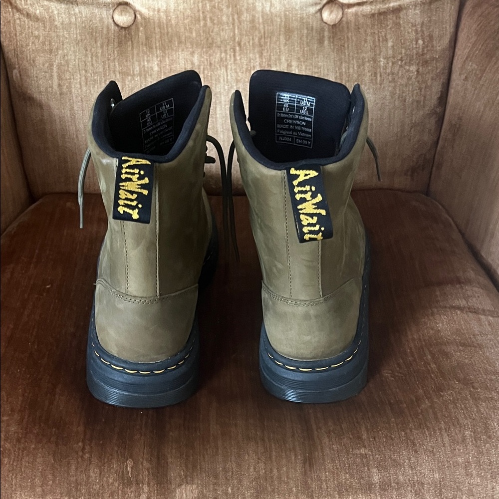 Dr. Martens “Crewson” Olive Lace-Up Boots - Picture 4 of 6